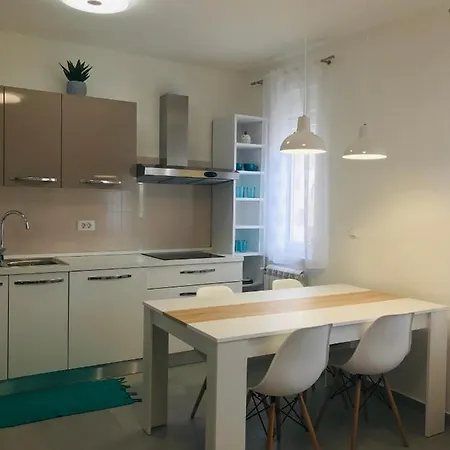 Pula City Stay Lägenhet *